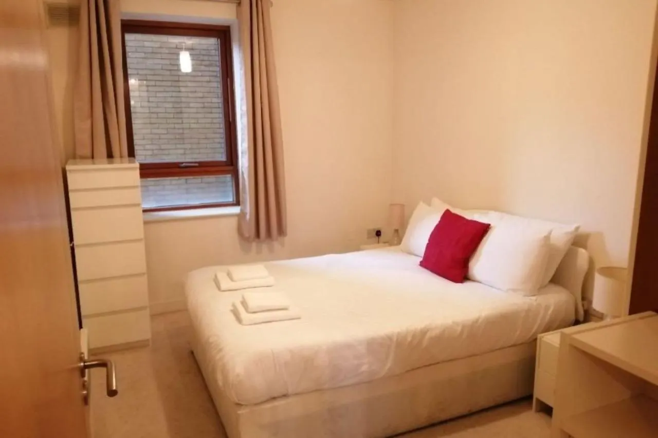 Central 2 Bedroom Apartment In 더블린